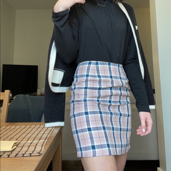 Adorable Nasty Gal Pink, Blue, and White Plaid Skirt - Picture 5 of 7